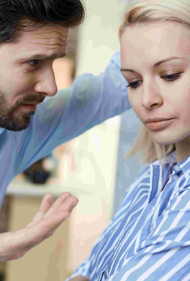 الانفصال عن الرجل النرجسي صعب ولكن الاستمرار في الحياة معه أمر قاتل للمرأة