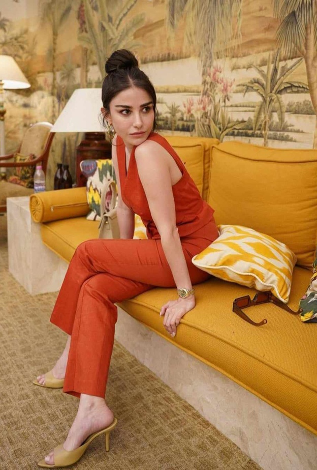 أوزجي جوريل