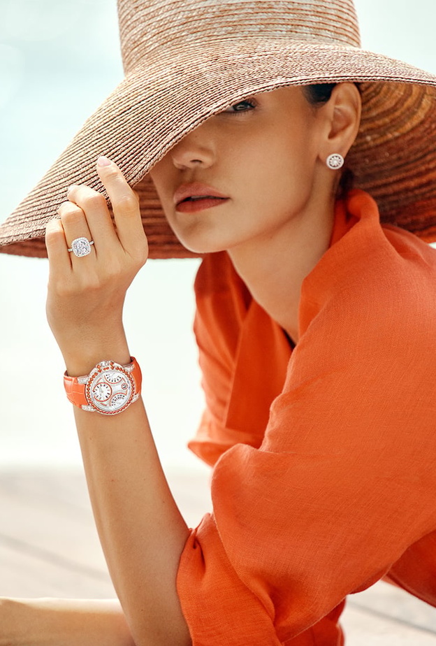 تحتفل هاري وينستون بالذكرى السنوية الخامسة والعشرين لمجموعة ساعات Ocean 