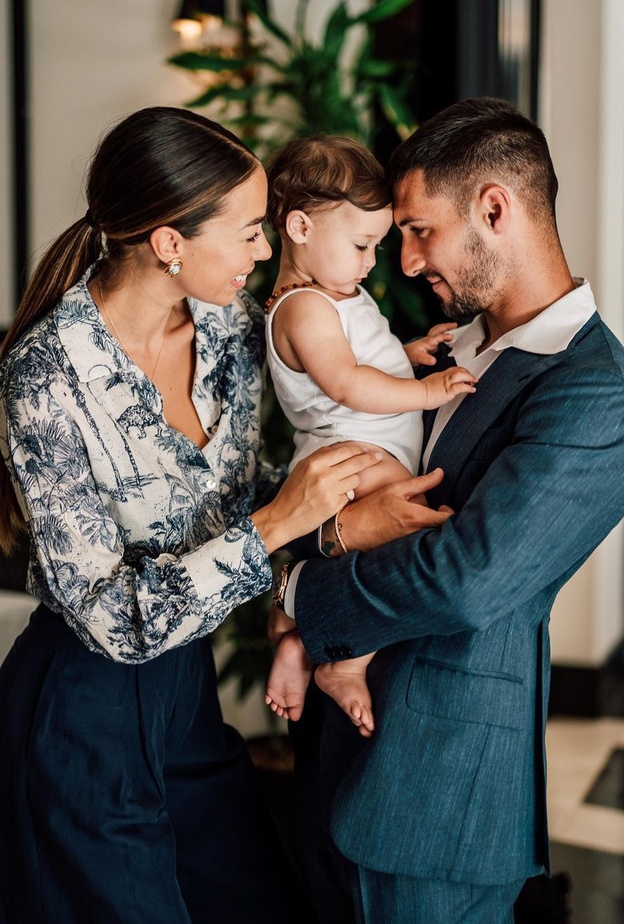 تعرفي على تصاميم مجوهرات زوجات لاعبي فريق نابولي Napoli لكرة القدم