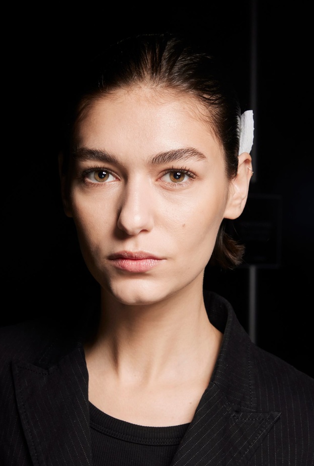 تخلصي من الهالات السوداء لعيون جذابة قبل اليوم الوطني السعودي بهذه العلاجات المُجربة