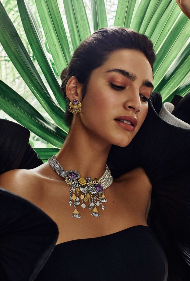 عزة فهمي تكشف عن "عجائب الطبيعة"..مجموعة جديدة تنبض بجمال الزهور