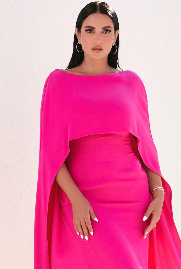 كيف تألقت نجمات العرب في سهرات الصيف.. وماذا اخترن من قطع مجوهرات فاخرة؟