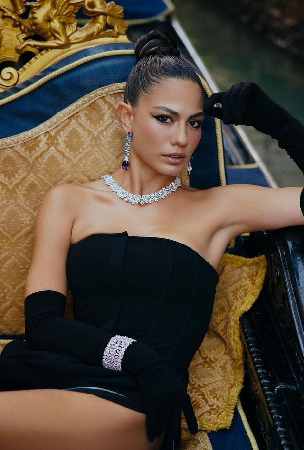 كيف زيّنت دار المجوهرات شوبارد Chopard إطلالات النجمات في مهرجان فينسيا السينمائي Venice Film Festival 2023؟