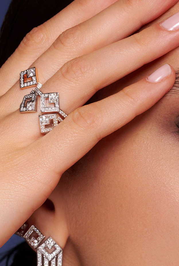 مجموعة ايكلا الجديدة من كورلوف تتألق بتصميمات معاصرة وناعمة