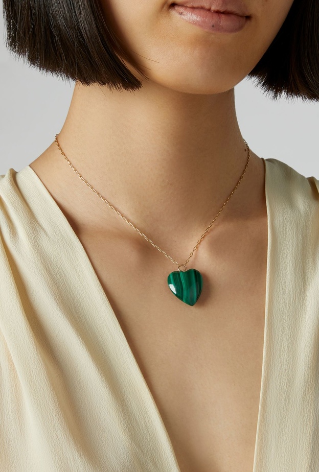 مجوهرات الملاكيت لمسة مشرقة في اليوم الوطني السعودي