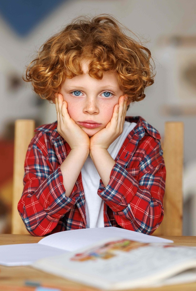 يجب على الآباء فهم أسباب ضعف التحصيل الدراسي لدى الأبناء