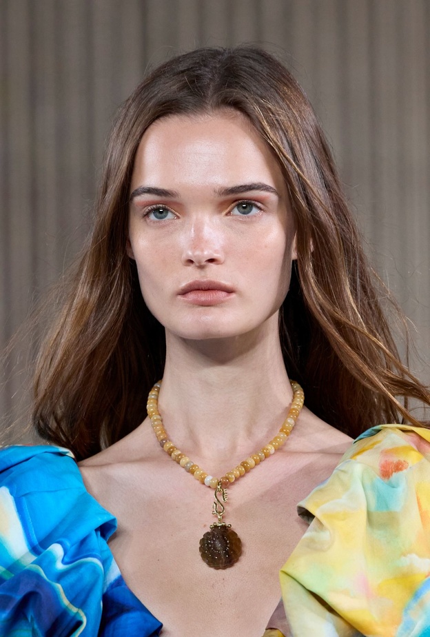 مجموعة عطور جديدة تأخذك برحلة استثنائية لأحضان الطبيعة... اختاري ما يناسب شخصيتك منها