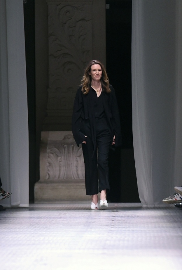 كيف ستؤثر المصممة Clare Waight Keller على علامة Uniqlo اليابانية؟