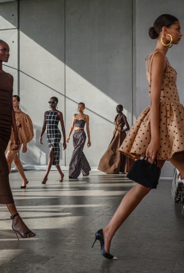 مجموعة كارولينا هيريرا 