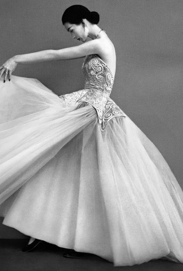 المصممون الأكثر تأثيراً في التاريخ.. يشكلون معاهد يُستمد منها الإلهام حتى اليوم