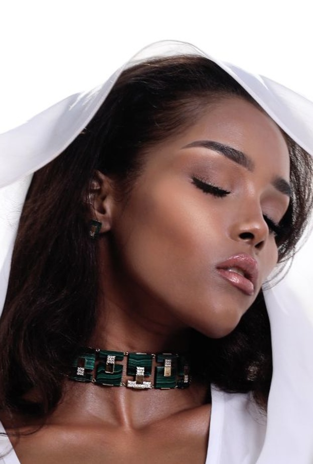 العنود والجازي الثنيان لـ“هي“: نستلهم تصاميمنا من تقاليد مجتمعنا ومملكتنا الحبيبة