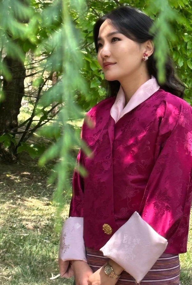 ترتيب أميرة بوتان الجديدة في ولاية عرش بوتان وفرص وصولها للعرش