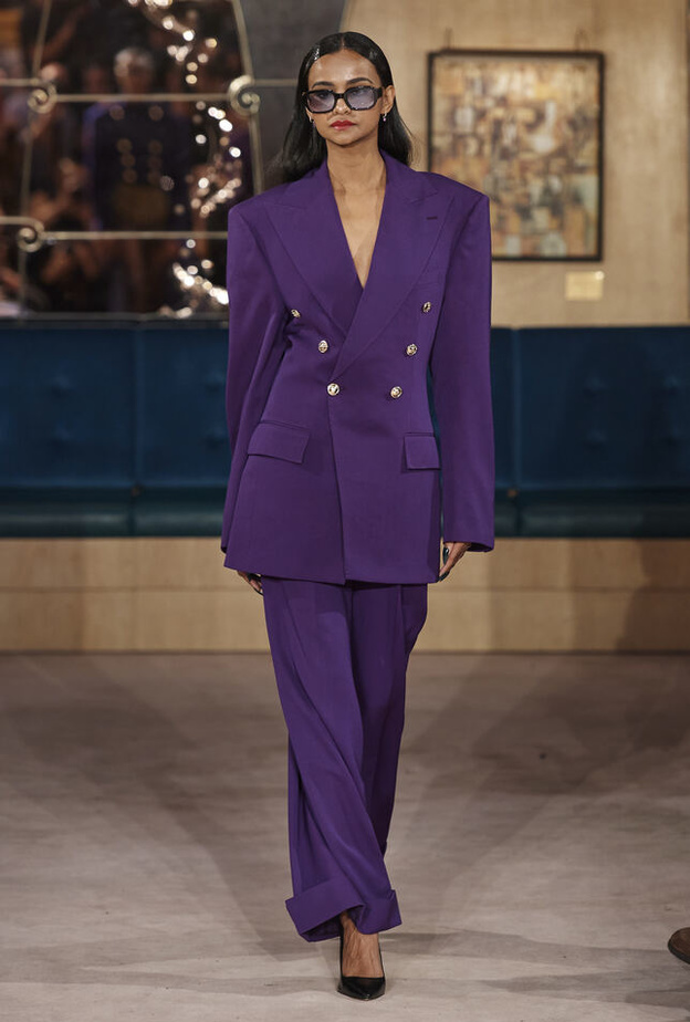 إطلالة من Helen Anthony