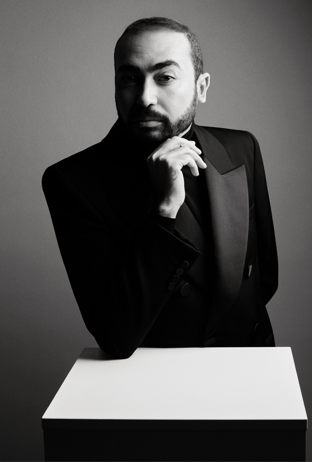 المصمم السعودي العالمي محمد آشي 