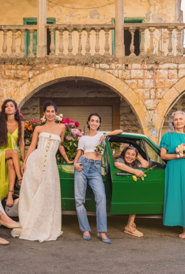 ذا فلاور سوساييتي تحتفل بعيدها الثاني بفيلم يوثّق علاقة الأزهار بالنساء