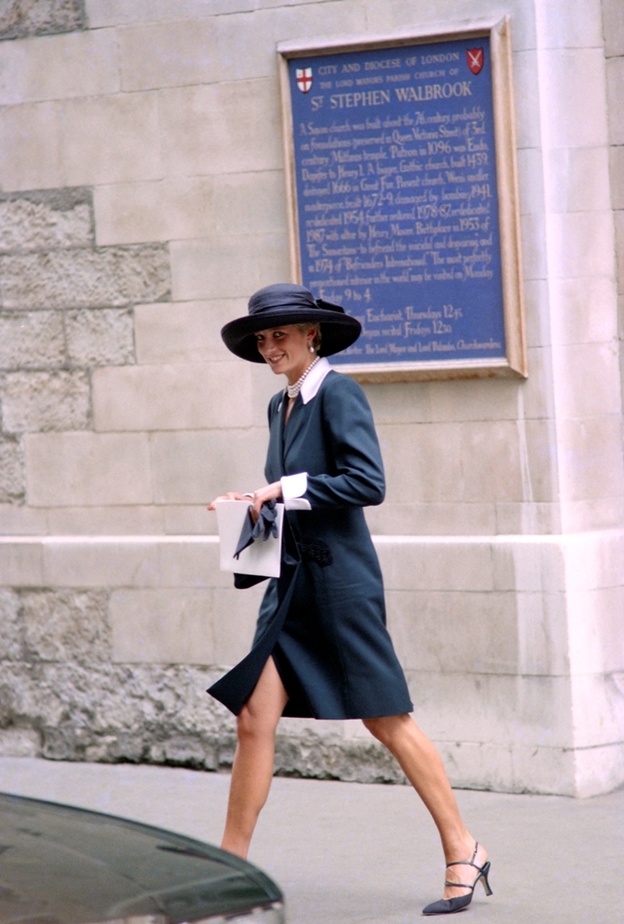 للملكات والأميرات صلة تاريخية بعالم الموضة.. ذوق رفيع وأسلوب متفانٍ