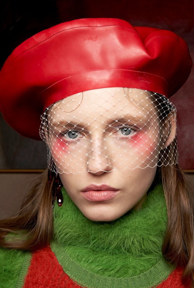 Sarawong البيريه الجلد الملونة