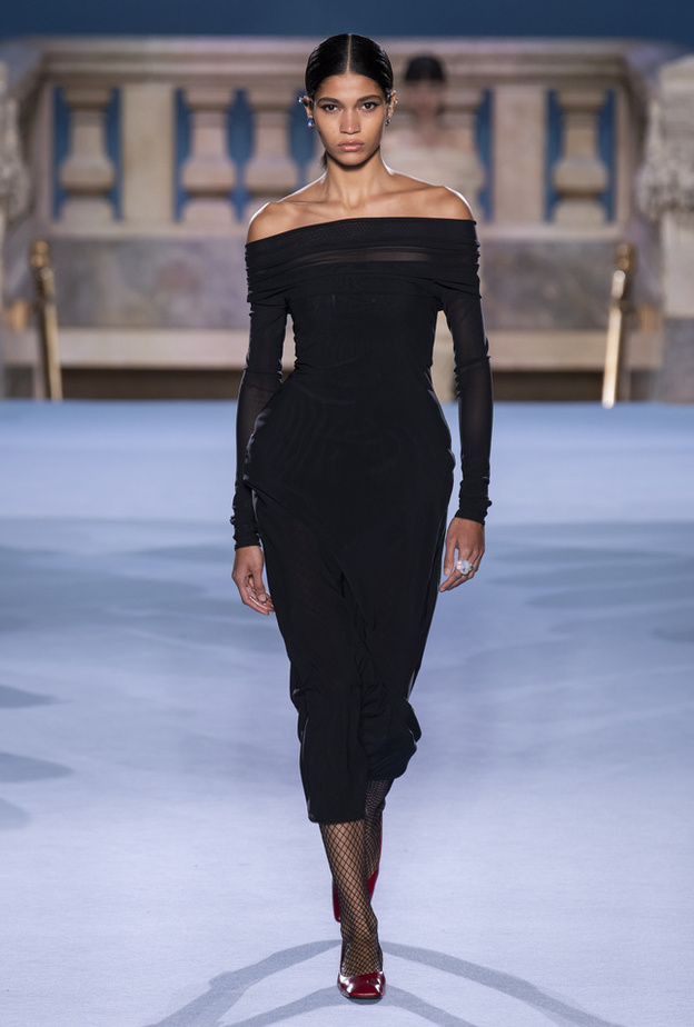 إطلالة من Tory Burch