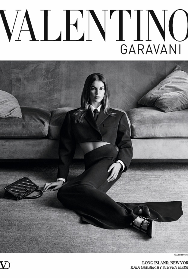 حملة "بلاك تاي" Black Tie الإعلانية من "فالنتينو" Valentino