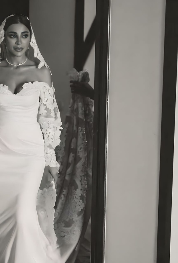 العنود سعود بفستان زفافها