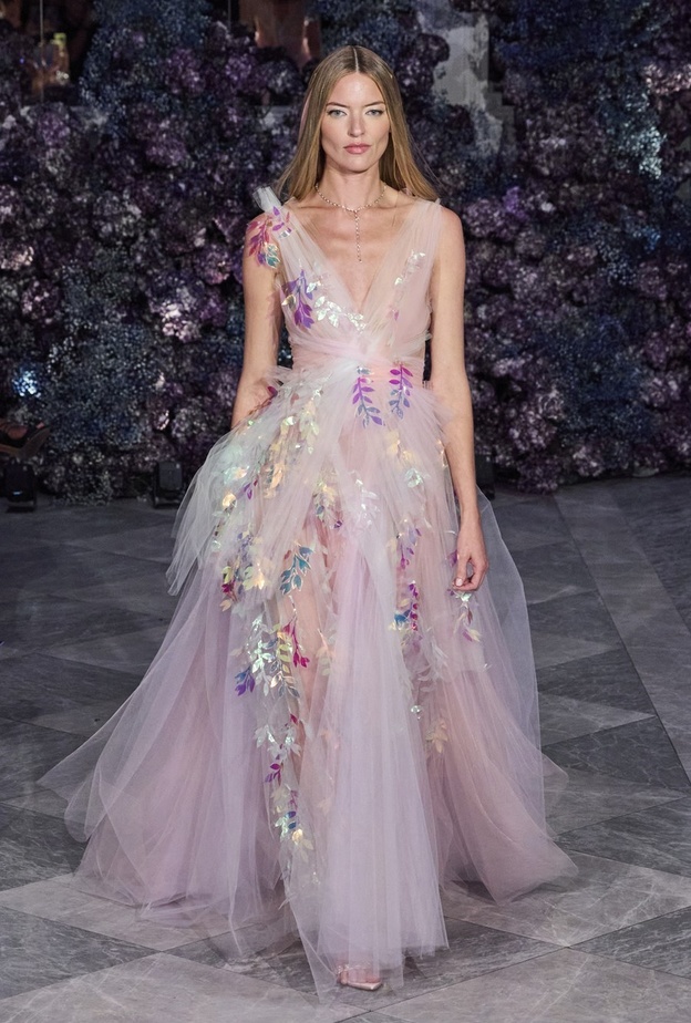 فساتين خطوبة مفعمة بالأنوثة@christiansiriano