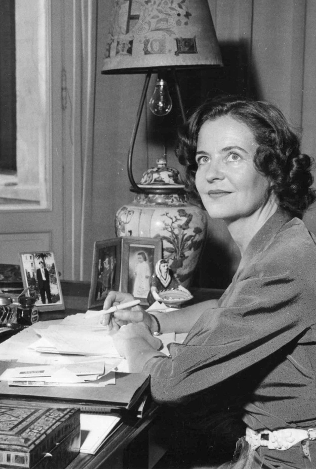 آخر ملكات ألبانيا...العروس الملكية التي تم اختيارها من صورة