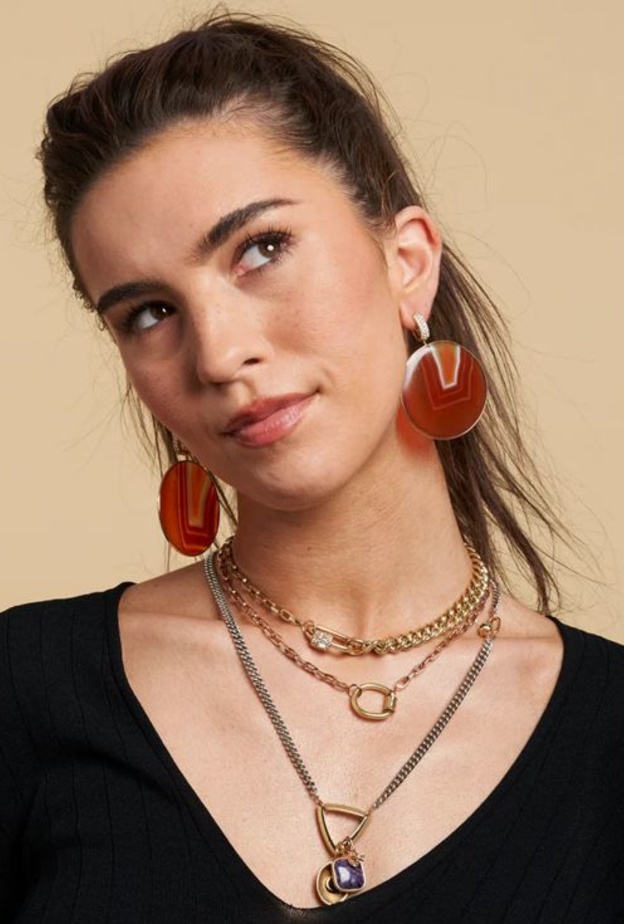 أقراط أذن مرصعة بالكارنيليان من مارلا آرون Marla Aaron