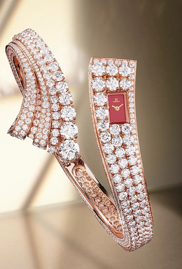 ابداع جيجر لوكولتر في تصميم ساعة 101 Bangle الجديدة