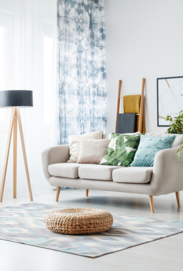 اختاري الستائر الخفيفة المصنوعة من الحرير أو الكتان