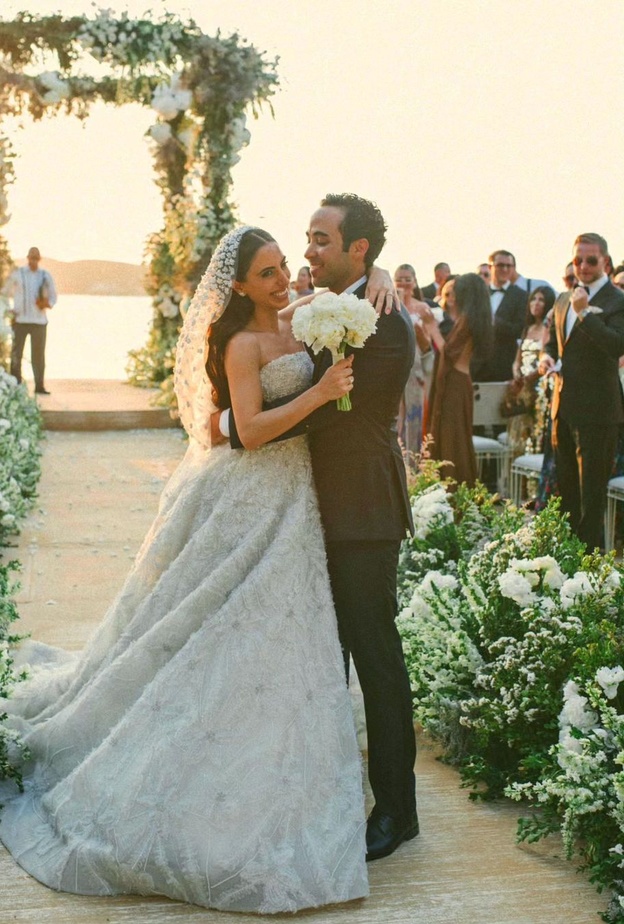 اختاري من لوحة الألوان المحايدة لثيم الزفاف