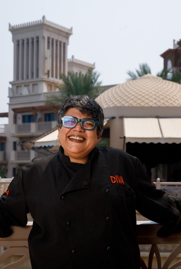 الطاهية العالمية ريتو دالميا  لـ " هي " الطعام جسرًا للتواصل بين مختلف الثقافات والجنسيات، لتُعزيز التفاهم والسلام بين الشعوب