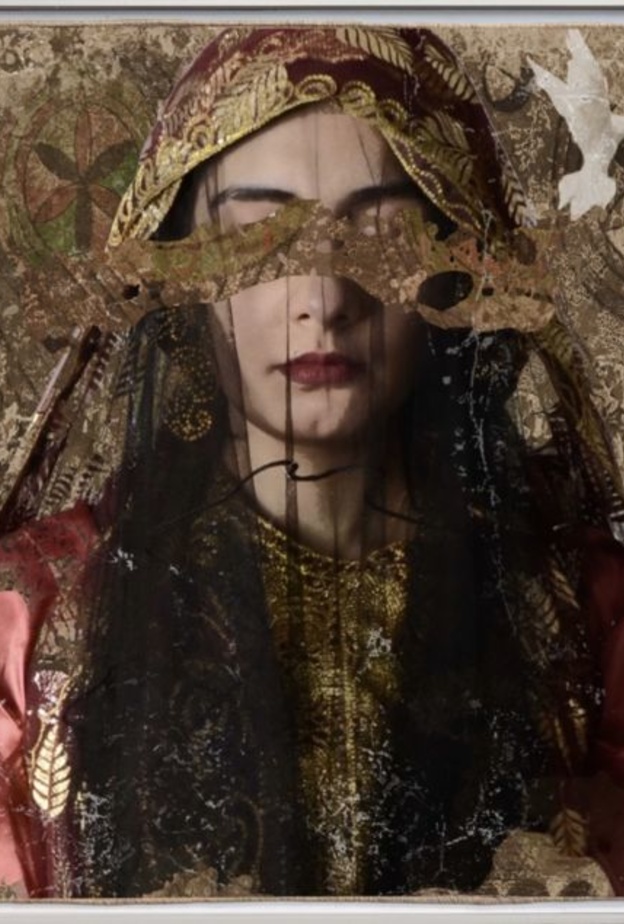 الفنانة "فاطمة النمر" تكشف لـ "هي" ملامح معرضها الشخصي الجديد "دخون" في دبي