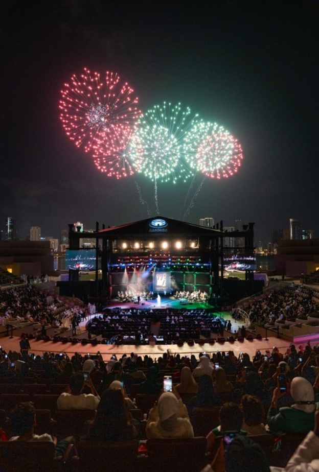 فنان العرب محمد عبده يفتتح موسم "هلا خورفكان"