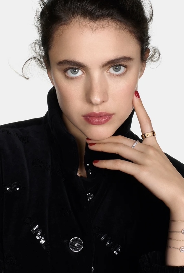  تألقي بأجمل تصاميم مجوهرات الذهب والفضة من أحدث الدور العالمية