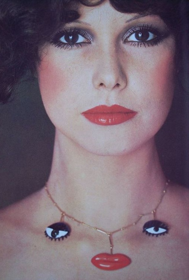 عقد من تصميم نيكي دو سان فال، 1967