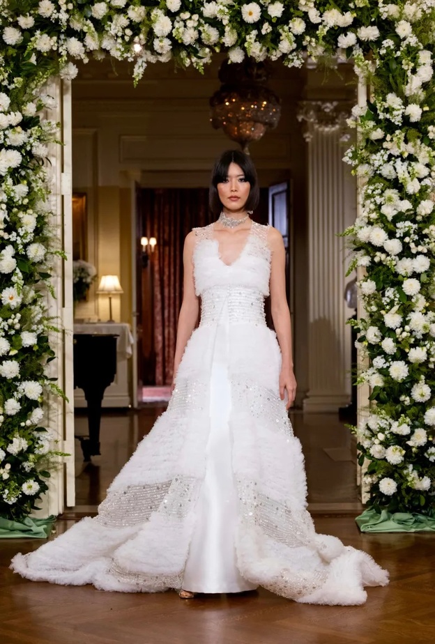 فساتين زفاف مع تنورة متصلة من أسبوع الموضة العرائسي في نيويورك@nardos