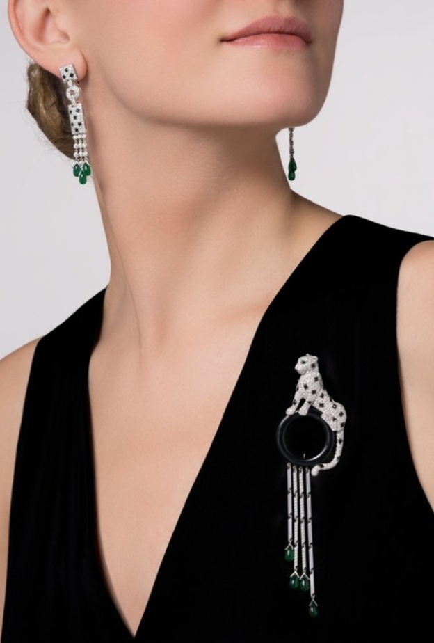 بروش دبوس من أفخم دور المجوهرات العالمية