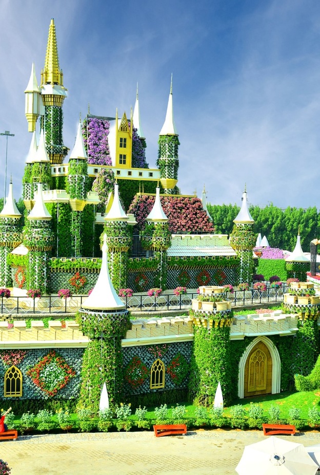 دبي ميراكل جاردن.. إليكم أجمل التجارب التي تنتظركم في أكبر حديقة للزهور الطبيعية بالعالم