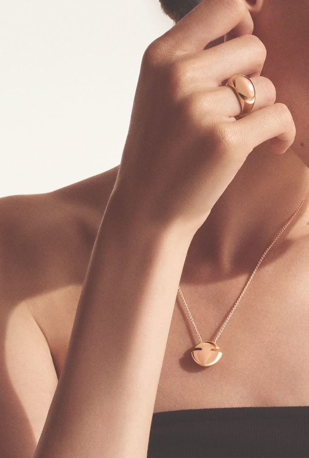 بولغري تقدم مجموعة مجوهرات Cabochon الجديدة التي تربط بين التراث والأناقة العصرية