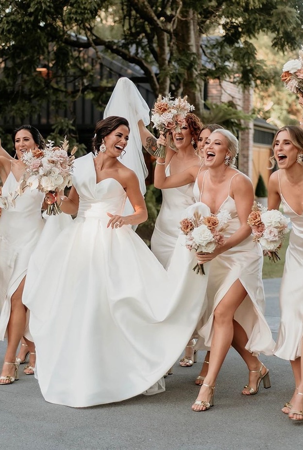 هل هناك متوسط عدد الضيوف الذين يجب عليك دعوتهم لحضور حفل الزفاف الخاص بك؟