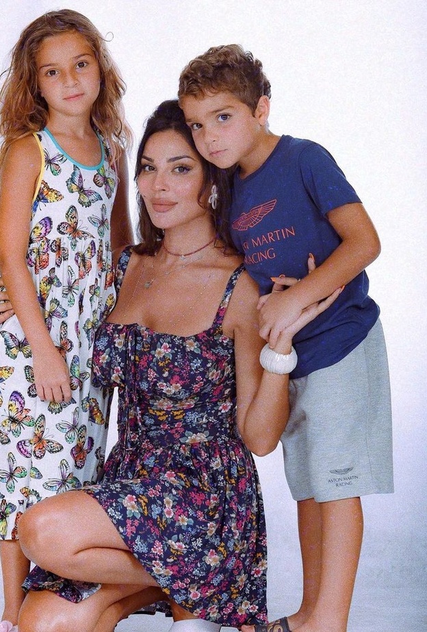 نادين نجيم وأبنائها