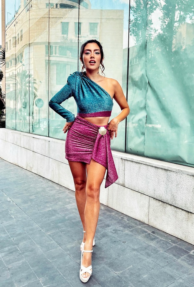 ستيفاني عطالله ضيفة "هي هب".. نظرة على خزانتها المليئة بالأزياء العصرية