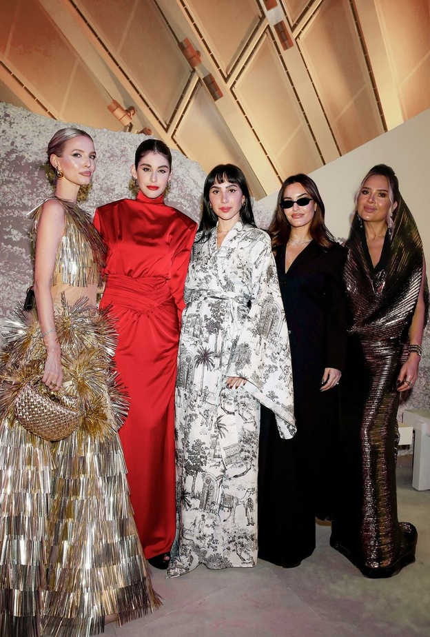 النجمات في  ثاني أيام أسبوع الموضة بالرياض