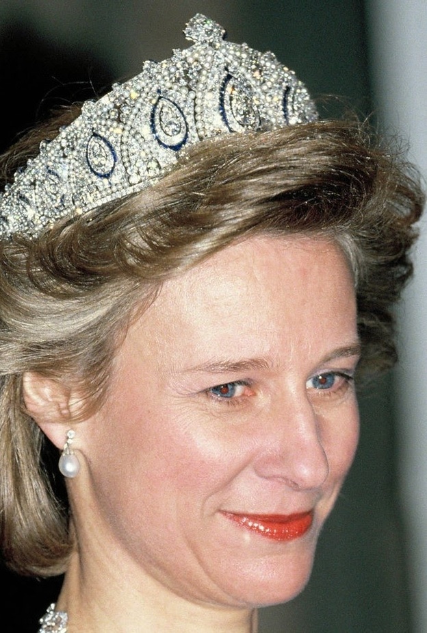 تعرف على التاج الملكي الذي تركته أميرة لابنها الروحي ليعطيه هدية لعروسه المستقبلية