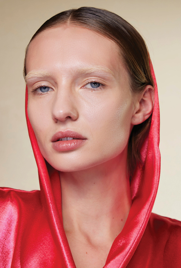 بشرتك أكثر  سطوعاً في موسم الخريف مع خياراتنا لك بهذه المستحضرات 