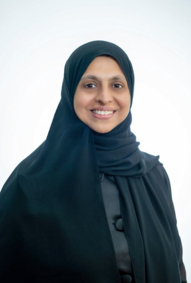 كأول طبيبة إماراتية وعربية.. منى تهلك رئيسا للاتحاد الدولي للمستشفيات