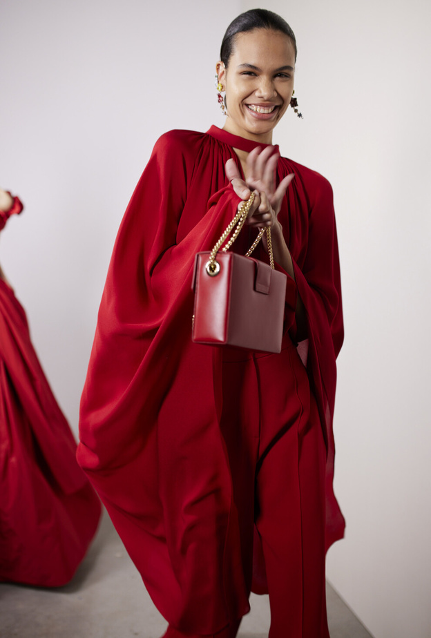 إطلالة من Elie Saab