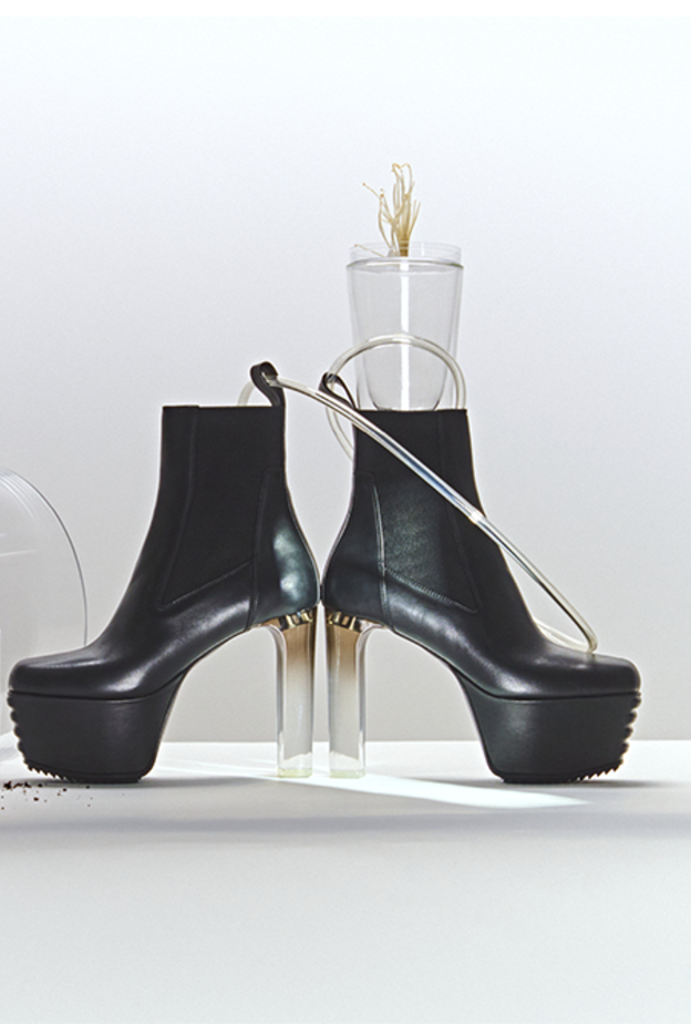 حذاء من "ريك أوينز" RICK OWENS لدى "ليفيل شوز" LEVEL SHOES