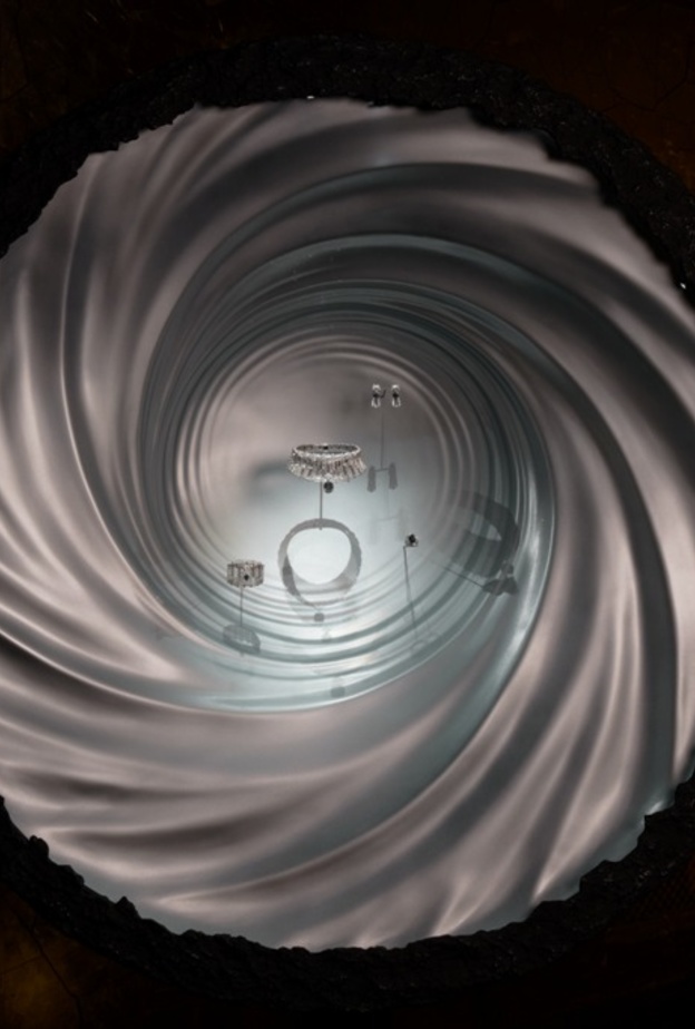 مجموعة Deep Time لدار Louis Vuitton